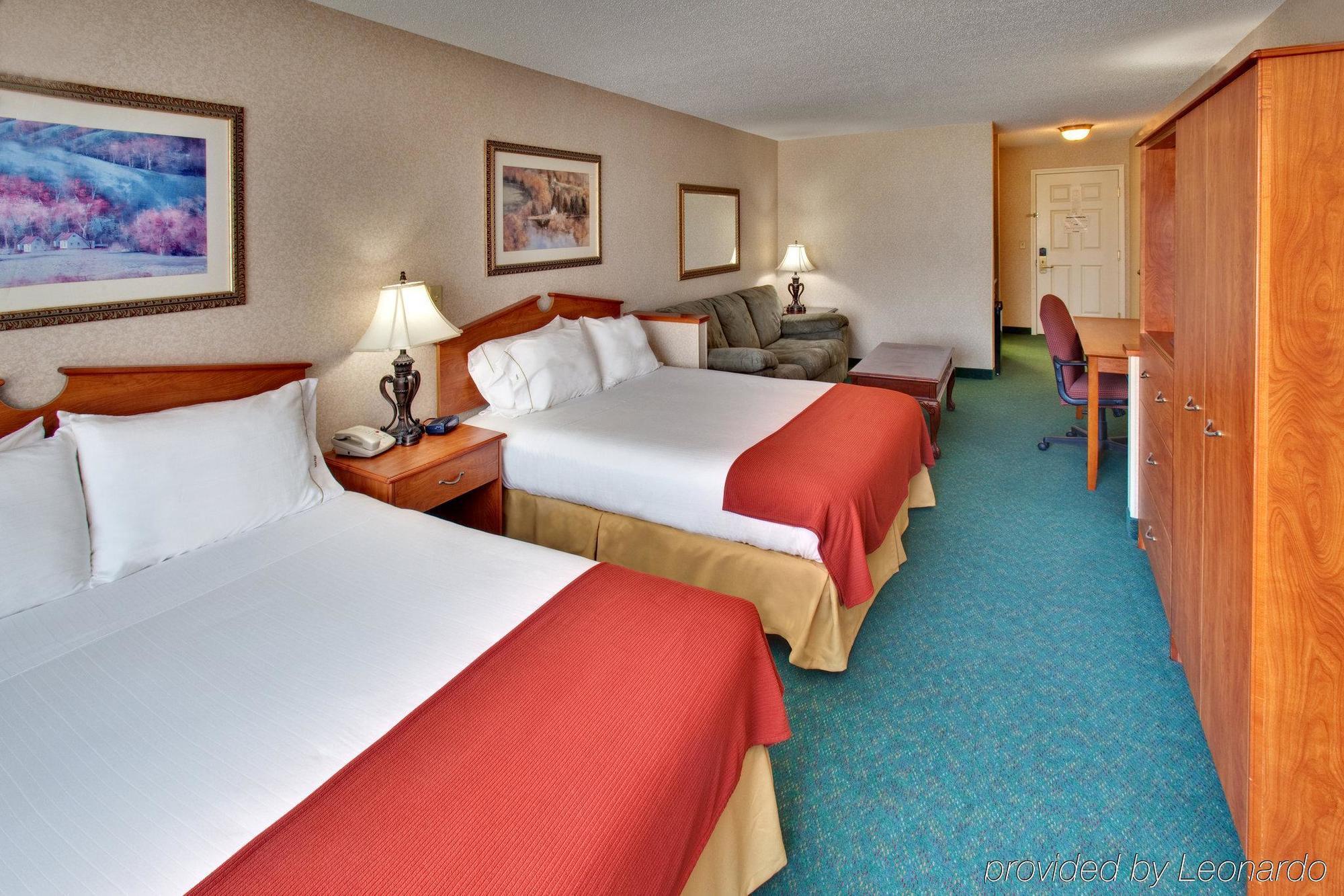 Holiday Inn Express & Suites Vermillion, An Ihg Hotel Exterior foto