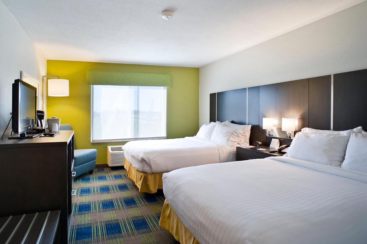 Holiday Inn Express & Suites Vermillion, An Ihg Hotel Exterior foto